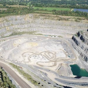 DF4-Drone filming of a working quarry